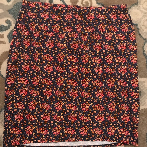 Torrid Dresses & Skirts - 🚫SOLD🚫 Torrid Pencil Skirt